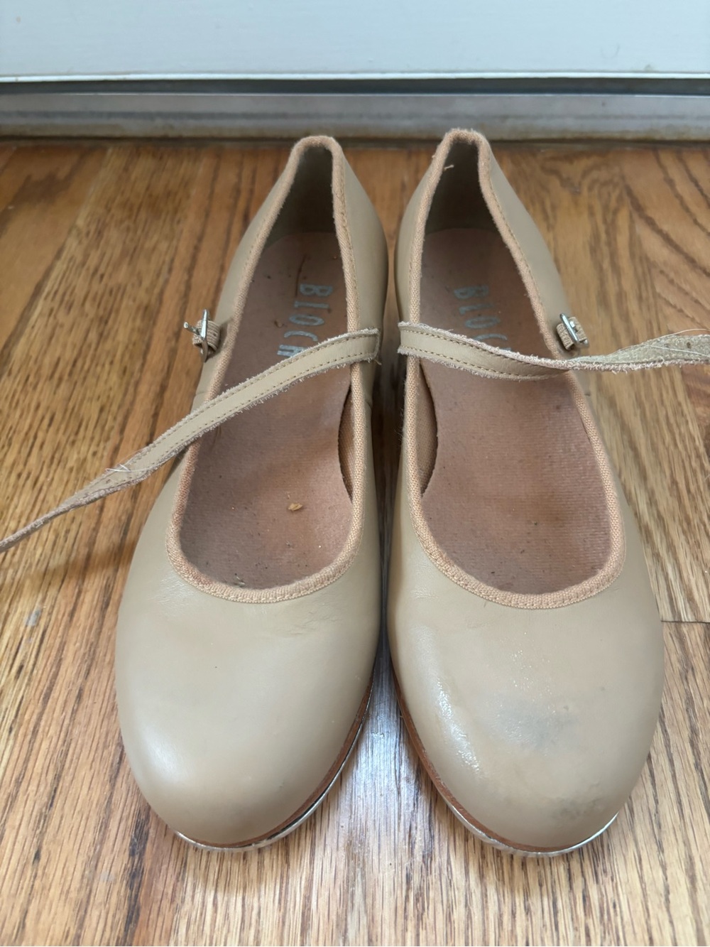 Bloch Kids Tan Mary Jane Tap shoes with Adjustable Strap 5.5N